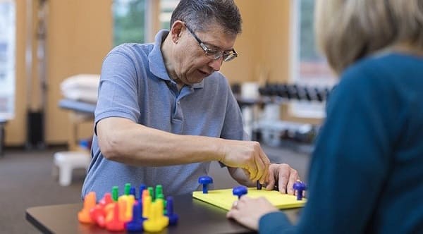 توانبخشی ضایعه نخاعی با کار درمانی